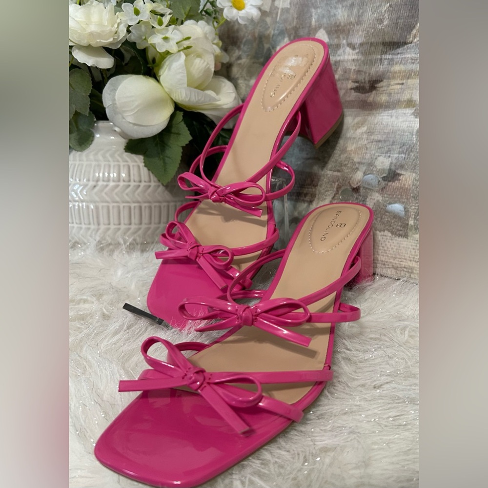Bandolino Hot Pink Patent Bow Mule Sandals - Picture 4 of 6